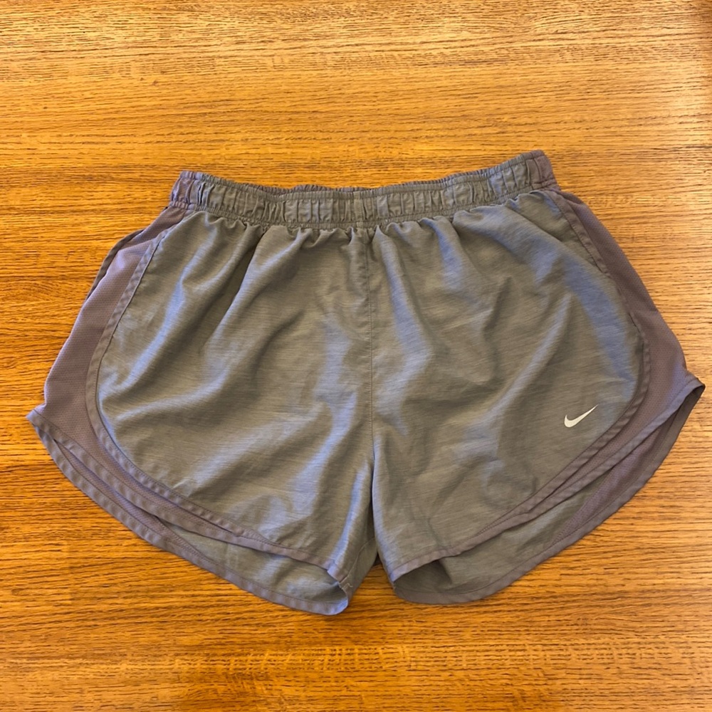 Women’s XL Nike Tempo Dri-Fit Shorts